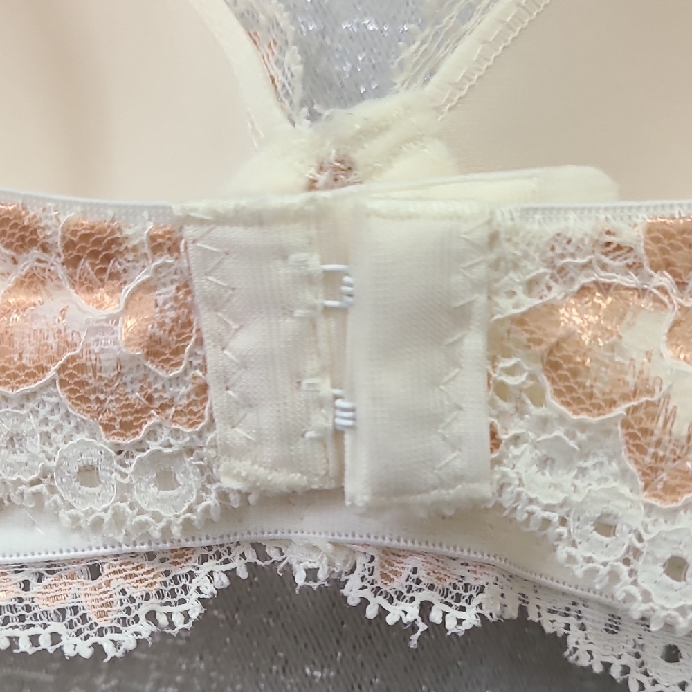 Jezebel Lace Bra 34B Floral cannoli‎ cream with sandpoint - Picture 10 of 14